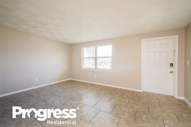 Building Photo - 2621 Trinity Cir NW