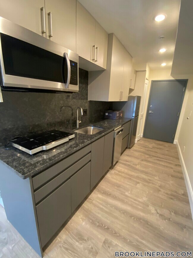 Foto del edificio - 1028a Commonwealth Ave