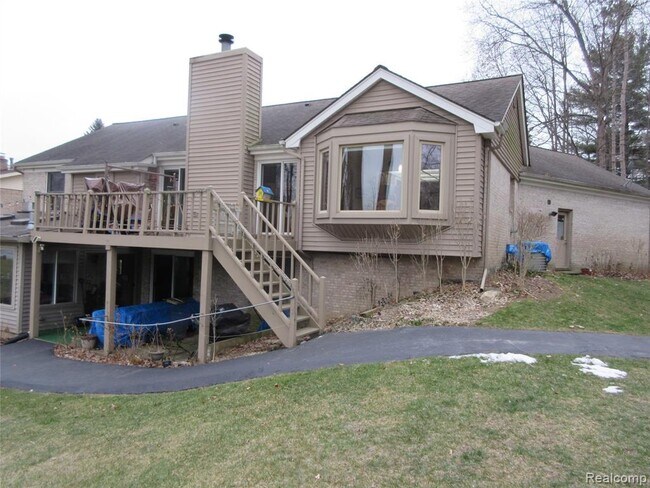 Building Photo - 5386 Bronco Dr