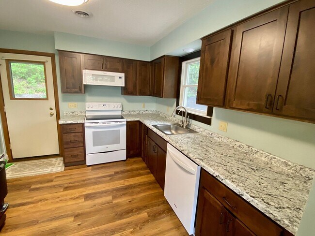 Foto del edificio - Nice 3 Bedroom house on the river front in Hudson