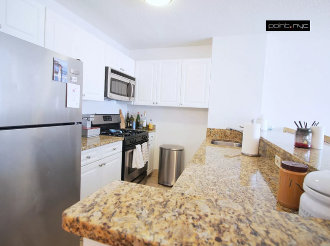 Building Photo - 3 bedroom in nyc NY 10011