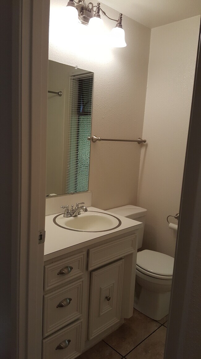 1471 Rainier Court, Fircrest, WA 98466