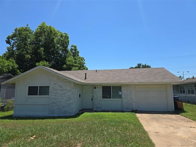 Building Photo - 6103 Calmar Cove