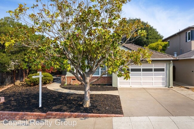Building Photo - 2 br, 1 bath House - 2205 Davis Drive