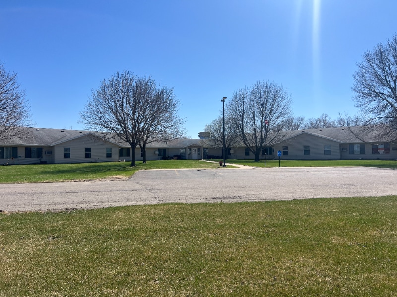 Primary Photo - 745 Streeter Dr