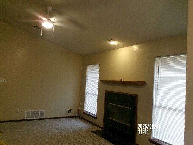 Foto del edificio - 4908 SE Randolph Rd