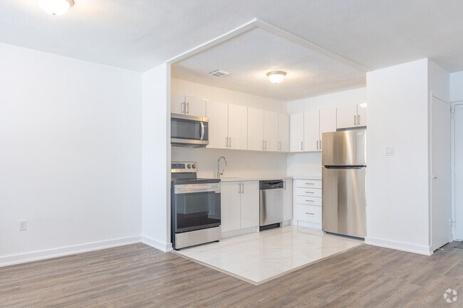 1BR, 1BA - Kitchen - Lindsay Apartments and Townhouses