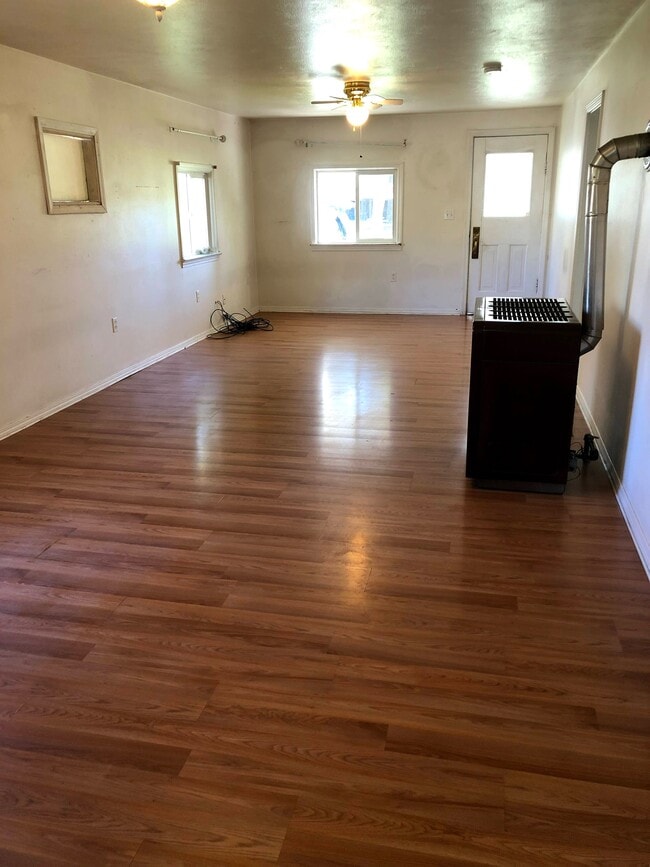 Building Photo - 711 E Princeton Ave