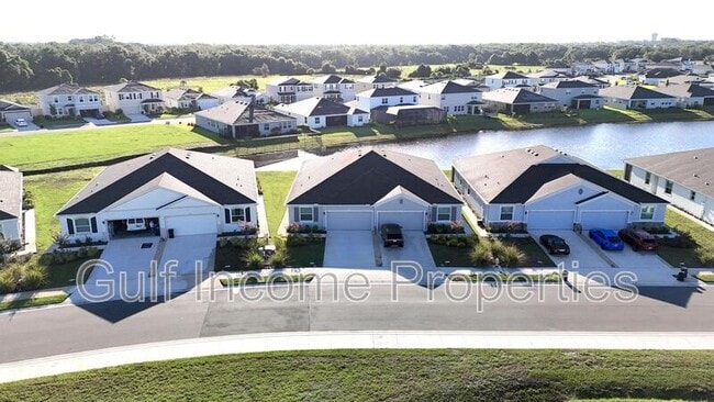 Photo - 411 157th Ct E House