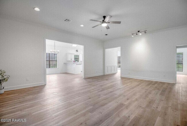 Foto del edificio - 806 Beaujolais Pkwy