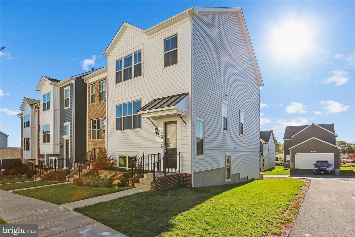 22018 Caspian Tern Dr, Clarksburg, MD 20871 Townhome Rentals in