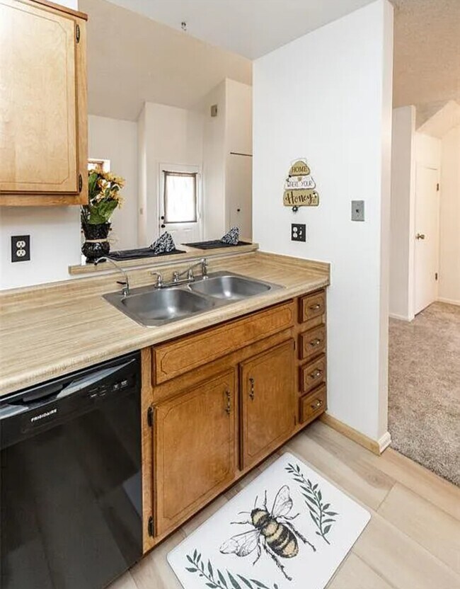Foto del edificio - 3924 Berkley Ct