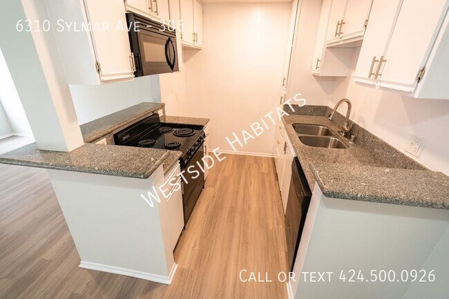 Building Photo - 6310 Sylmar - Gorgeous, fully renovated bu...