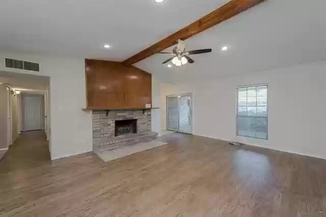 Building Photo - 466 Willow Springs Dr