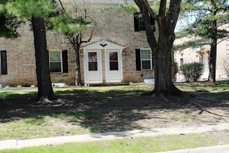 Building Photo - 4829 Dierker Rd