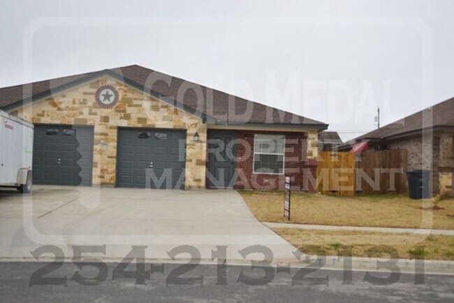 Foto del edificio - 1104 Grace Point Dr