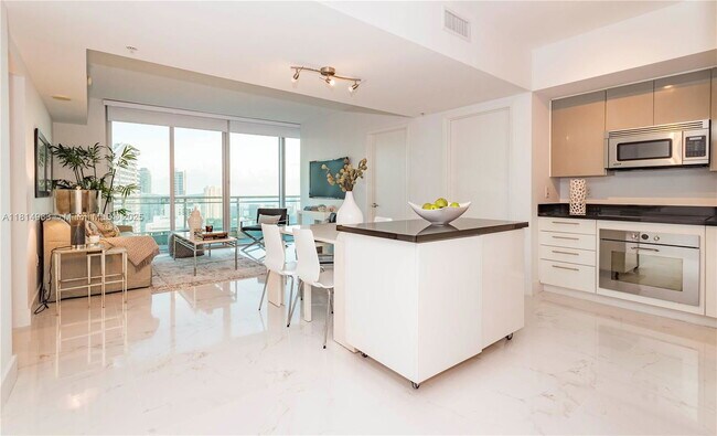 Foto del edificio - 92 SW 3rd St