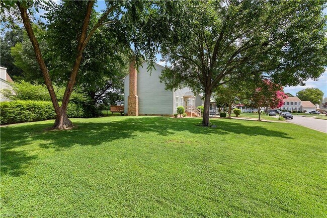 Foto del edificio - Updated 4bed/2.5ba Home in Brigadoon