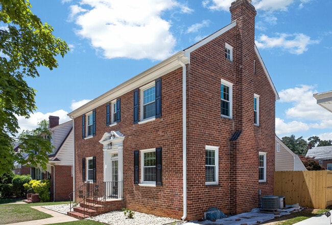 Building Photo - 3208 Griffin Ave