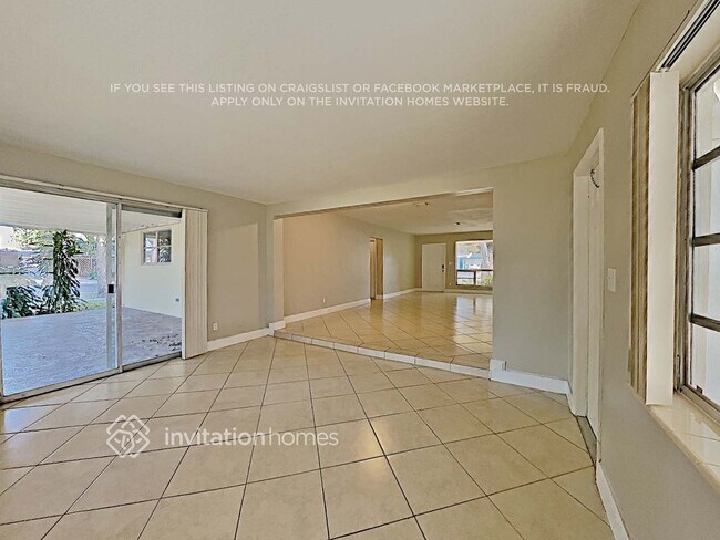 Foto del edificio - 3241 Pierce St