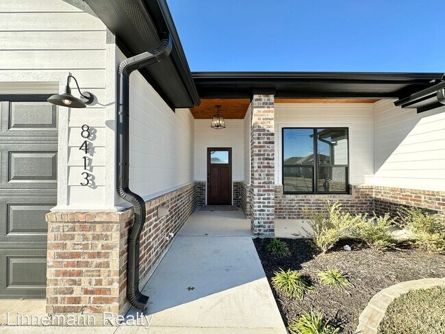 Foto del edificio - 4 br, 2.5 bath House - 8413 James Herring Way