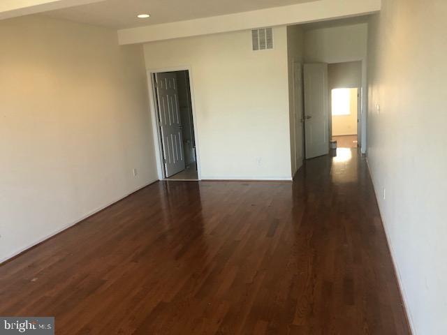 Foto del edificio - 1600 Light St