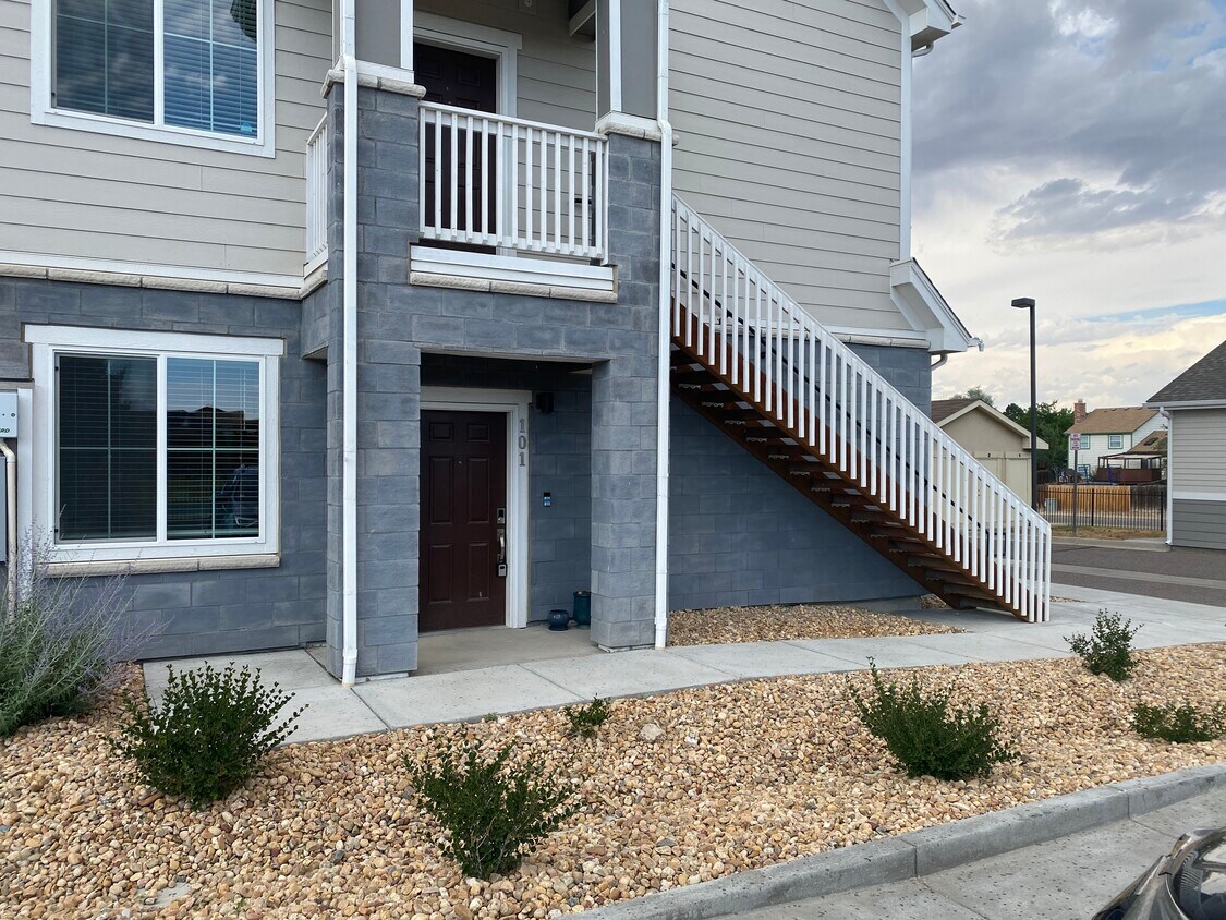 1831 S Dunkirk St Unit 101, Aurora, CO 80017 Condo for Rent in Aurora