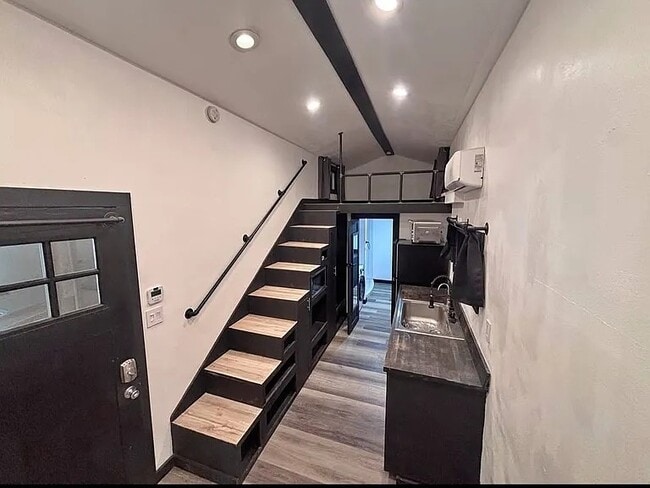 Foto del edificio - 26708 Van Brocklin Rd