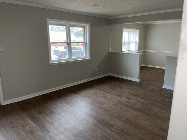 Building Photo - 4833 Scottsdale Ave