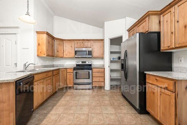 Building Photo - 661 S 2220 W