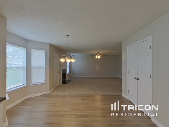 Foto del edificio - 4012 Rosebud Park Dr