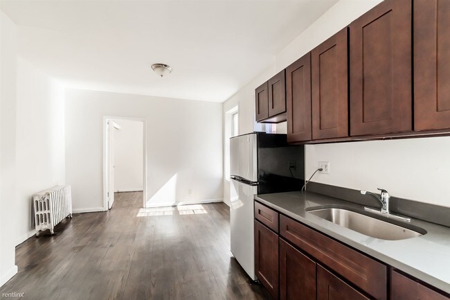 Building Photo - 151 E 92nd St