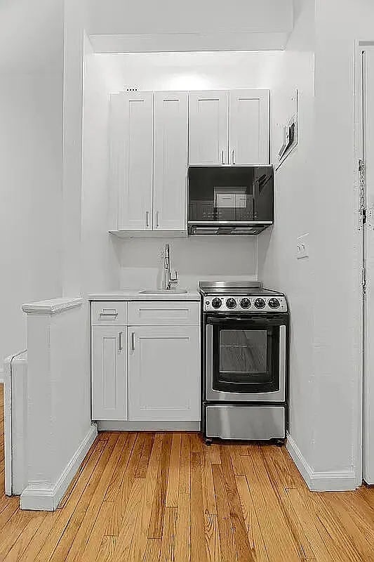 Building Photo - 188 E 93rd ST