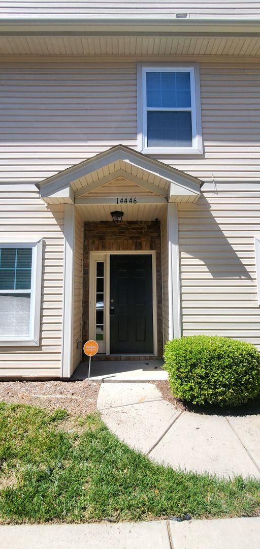 Building Photo - Townhouse for Rent