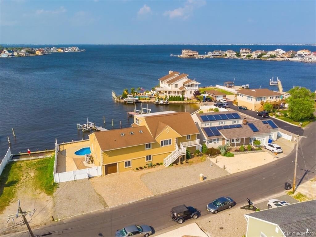 Foto principal - 3240 Windsor Ave