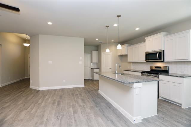 Building Photo - 708 Castlebar Ct