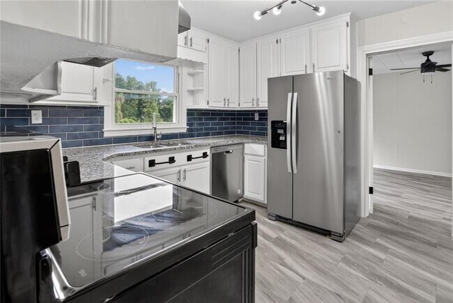 Foto del edificio - 3081 Glendale Ct