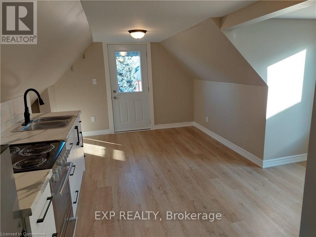 Primary Photo - 148 Gibson Ave