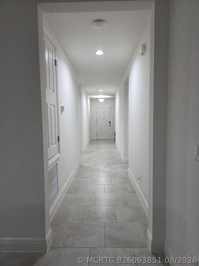 Foto del edificio - 260 Hamlet Lp