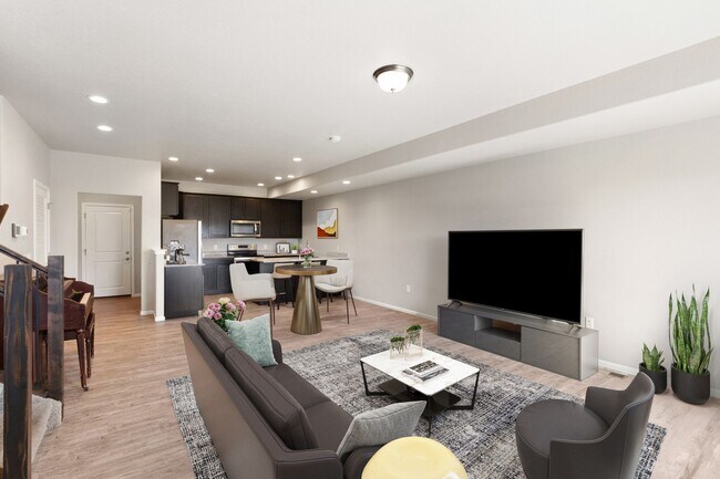 Foto del edificio - Beautiful 3-bedroom, 3-bathroom townhome located in Lorson Ranch!!