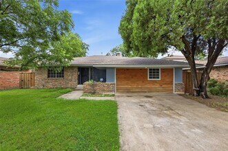 Building Photo - 2010 Swansee Dr
