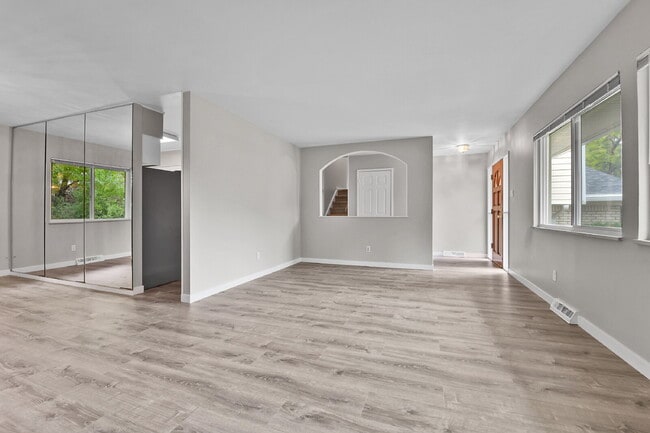 Foto del edificio - $2,750 - 4 Bed, 2.5 Bath Home in Lakewood ...