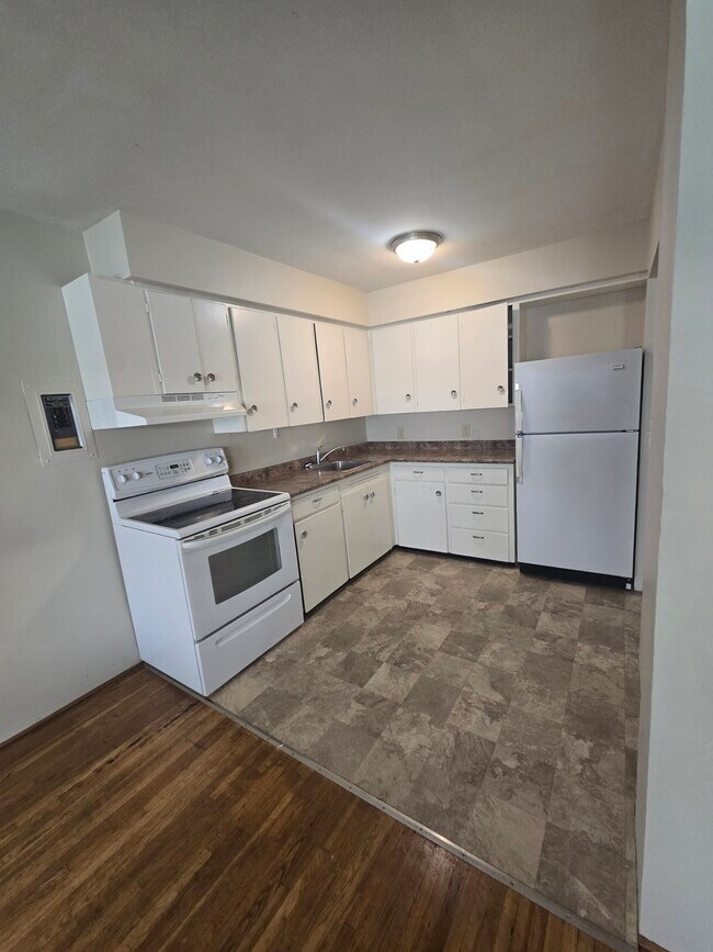 Photo du bâtiment - 9398-9398 Williams St