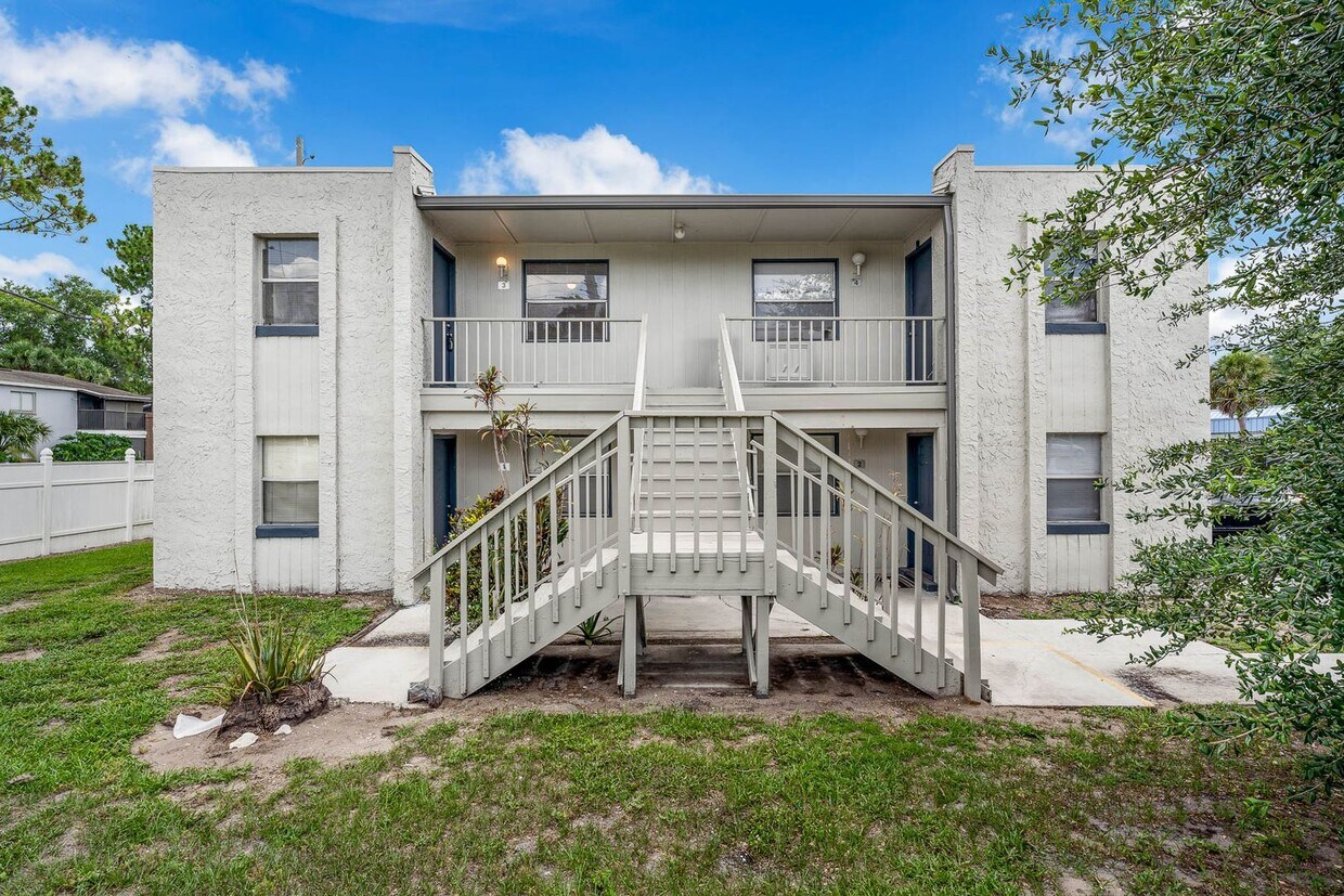 Primary Photo - 1BD/1BA Apartment off Curry Ford in Henley...