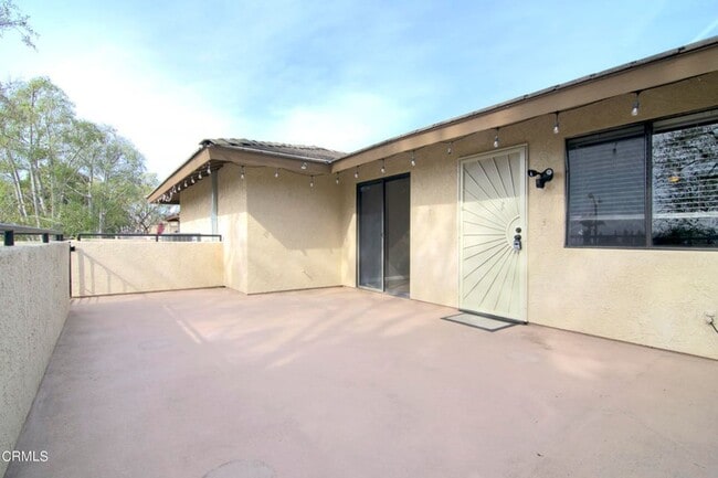 Building Photo - 654 Holmes Ave