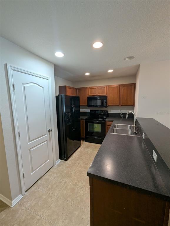 Foto del edificio - 277 Michelangelo Pl