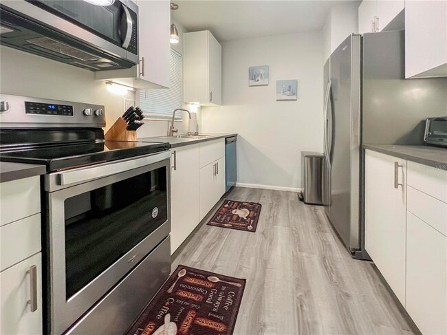 Foto del edificio - 1649 Livingstone St