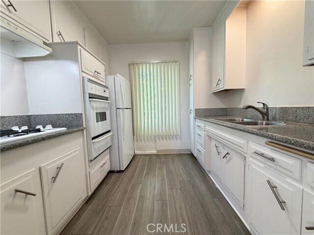Foto del edificio - 5167 Yarmouth Ave