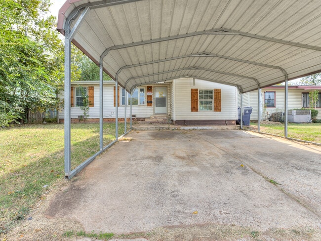 Building Photo - 1314 SE 40th St