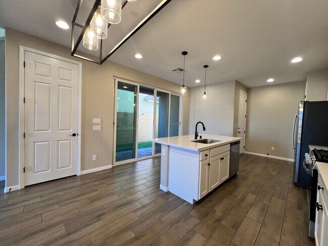 Foto del edificio - 534 Celebratory Pl